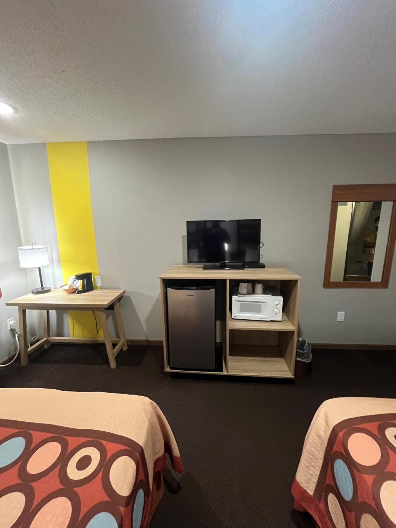 Super 8 By Wyndham Blair Hotel Ngoại thất bức ảnh